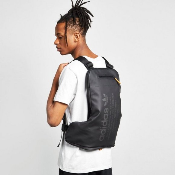 running backpack adidas